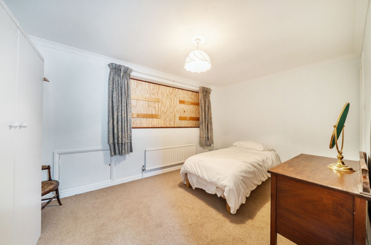 Image 15 of 27
