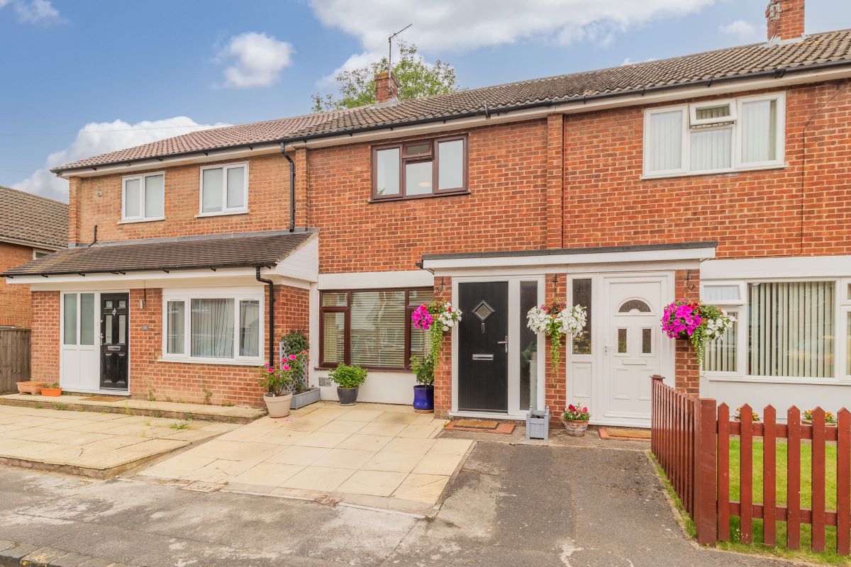 Marlborough Close, Littlemore, Oxford, Oxfordshire, OX4 4PH Online