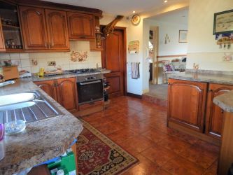 Rough Meadow Head Farm, Pingle Lane, Delph, Oldham, Lancashire, OL3 5EX