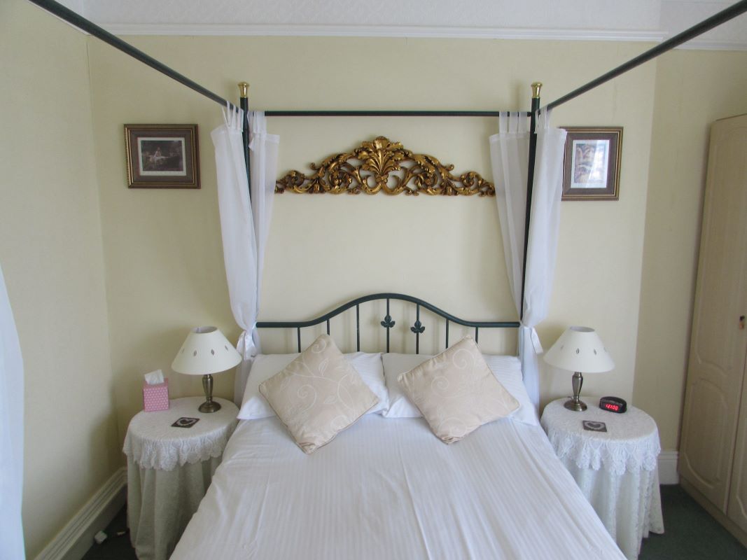 33 St. Andrews Road, Paignton, Devon, TQ4 6HA