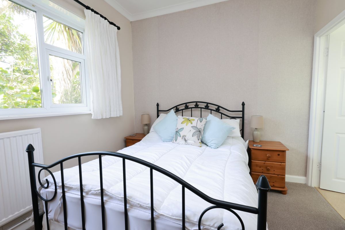 33 St. Andrews Road, Paignton, Devon, TQ4 6HA