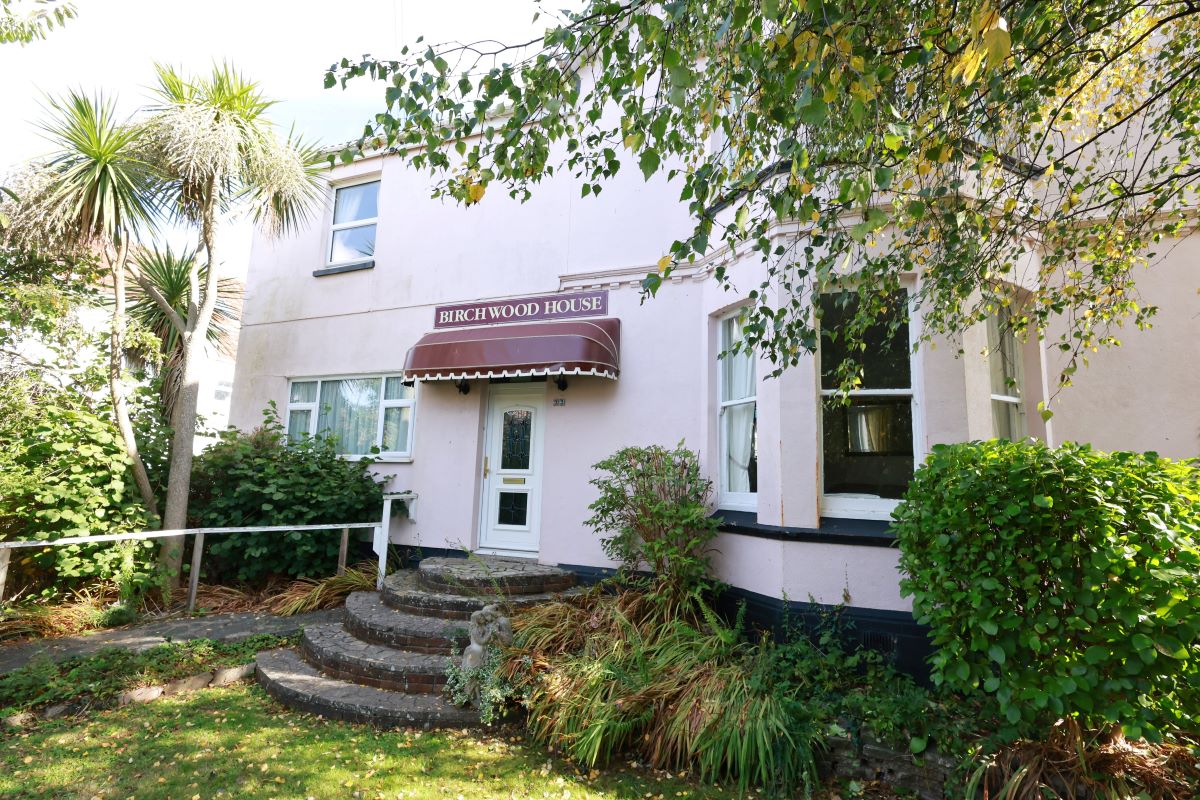 33 St. Andrews Road, Paignton, Devon, TQ4 6HA