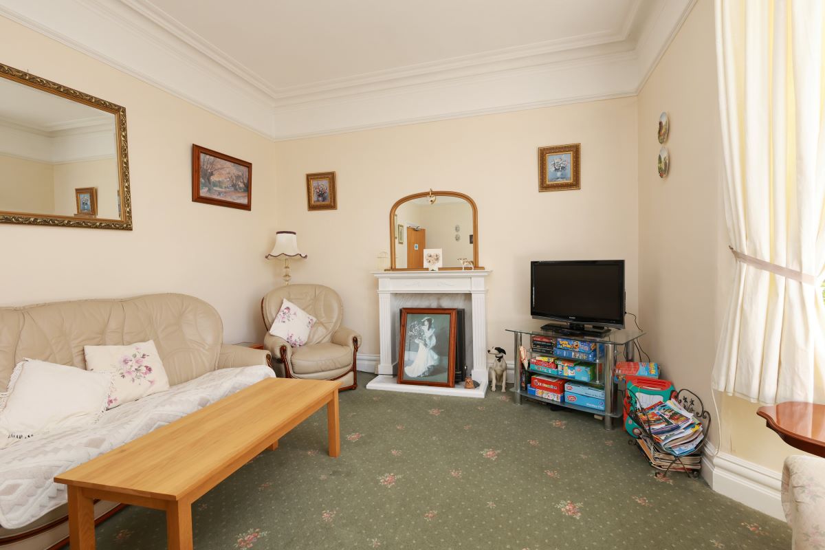 33 St. Andrews Road, Paignton, Devon, TQ4 6HA