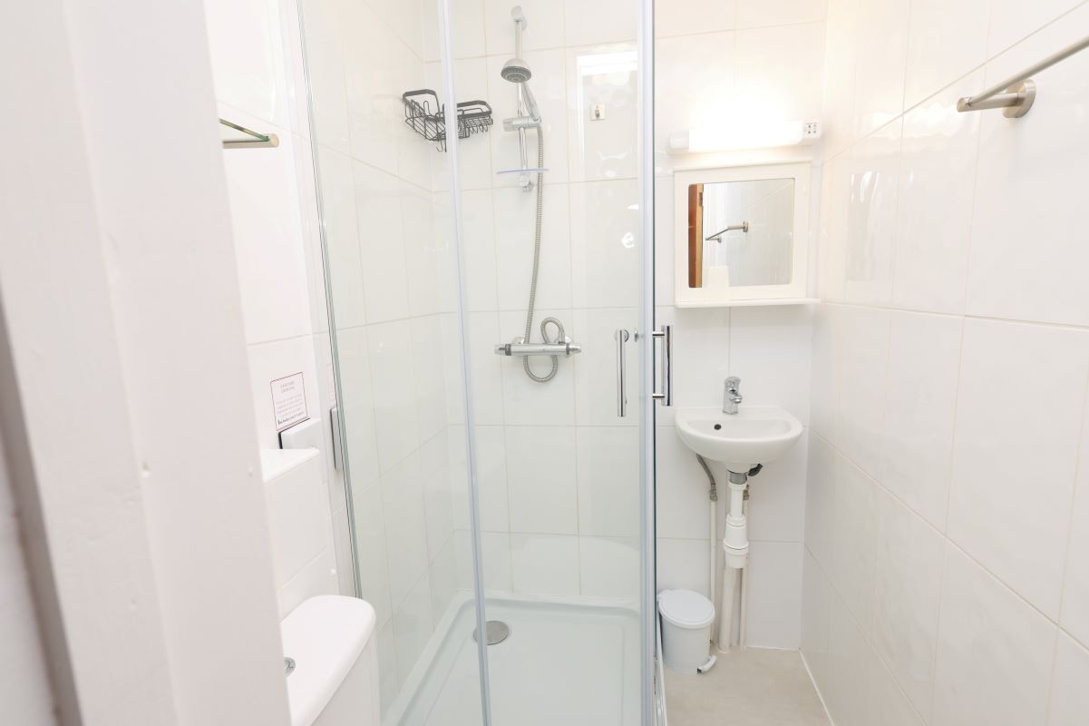 33 St. Andrews Road, Paignton, Devon, TQ4 6HA