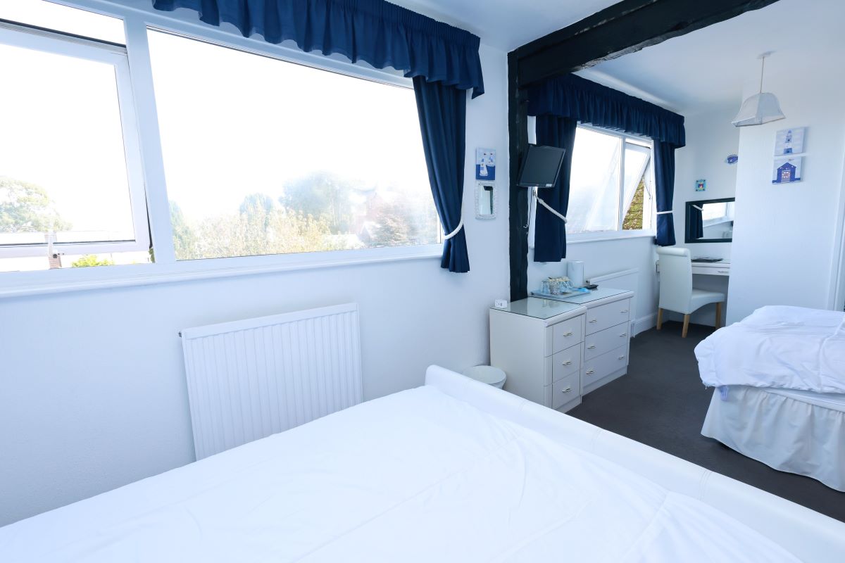 33 St. Andrews Road, Paignton, Devon, TQ4 6HA