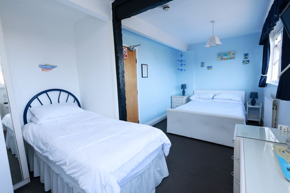 33 St. Andrews Road, Paignton, Devon, TQ4 6HA