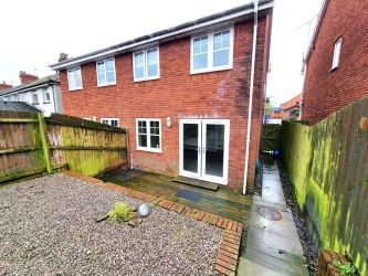 6B Mount Pleasant, Penpedairheol, Hengoed, Mid Glamorgan, CF828BY