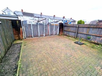 6B Mount Pleasant, Penpedairheol, Hengoed, Mid Glamorgan, CF828BY