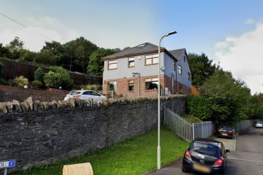 Central House Guest House, Bryn Stow, Pontypridd, Rhondda Cynon Taf, CF371RZ