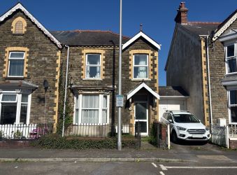 60 Coleshill Terrace, Llanelli, Dyfed, SA153DA