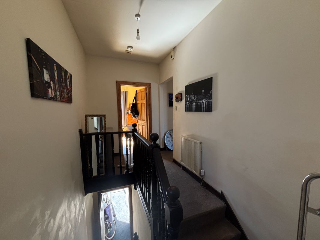 60 Coleshill Terrace, Llanelli, Dyfed, SA153DA