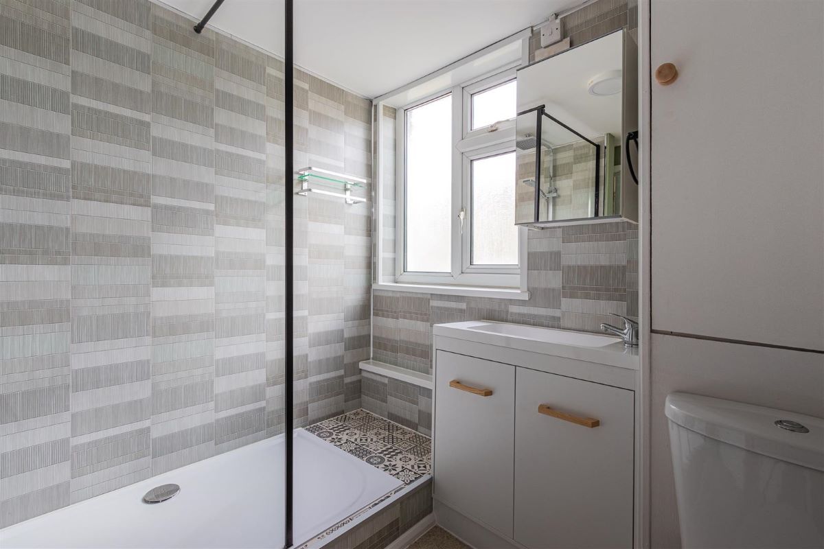 4A Walker Road, Cardiff, CF242EJ