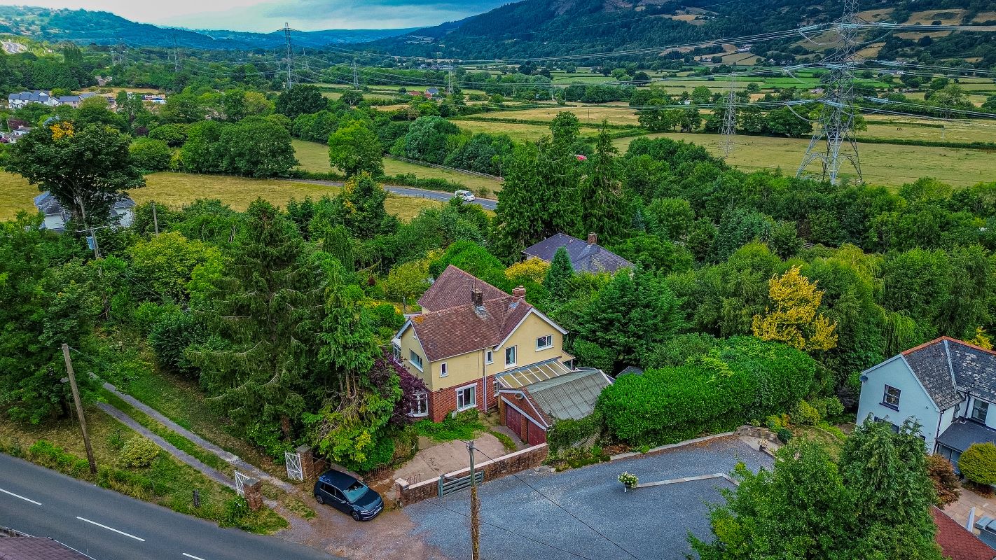 Gatesgarth, Blaenavon Road, Govilon, Abergavenny, NP79PF