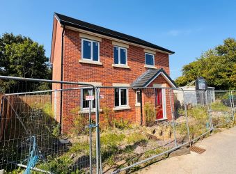 House and surrounding land, adj to 1 Railway Terrace, Talbot Green, Pontyclun, CF728HP