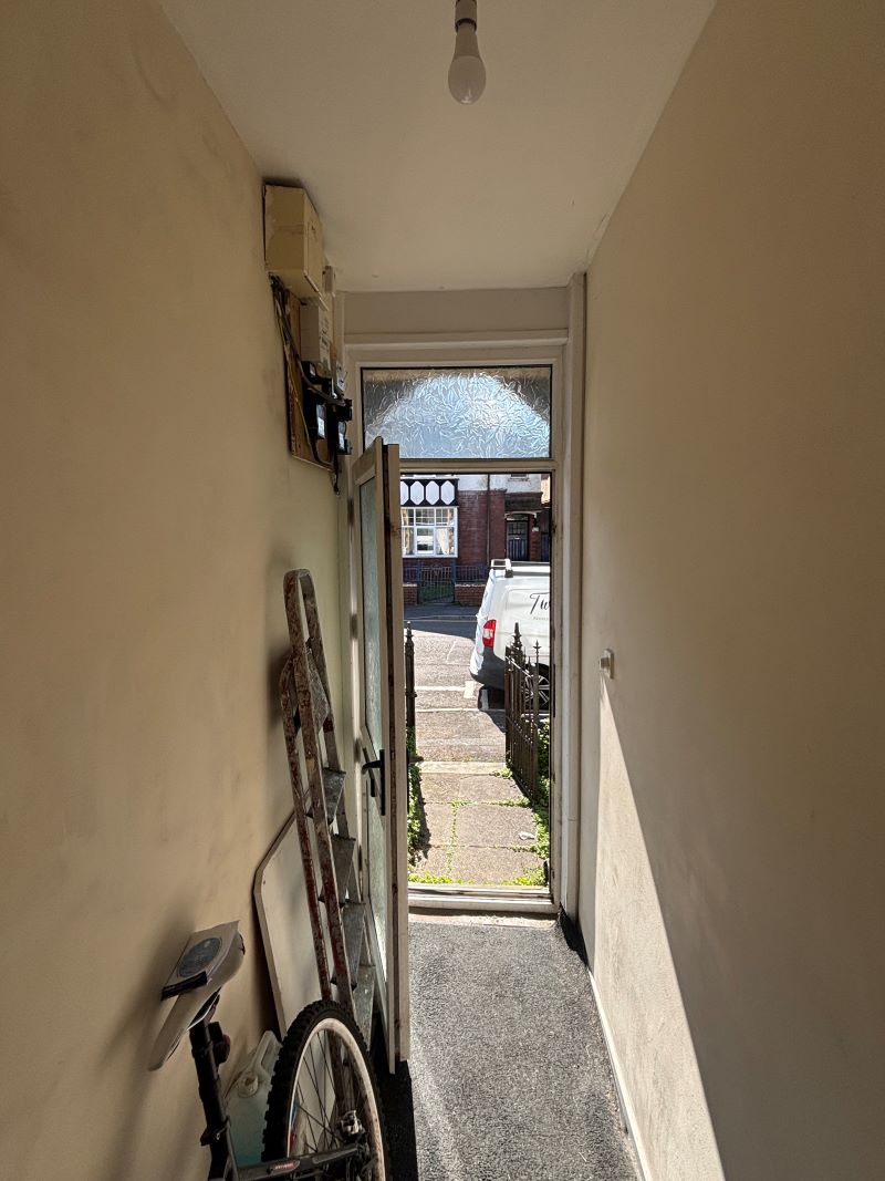 60 Coleshill Terrace, Llanelli, Dyfed, SA153DA