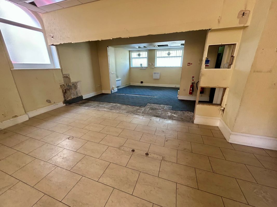 Former Barclays Bank, 46 Rhosmaen Street, Llandeilo, Dyfed, SA196HF