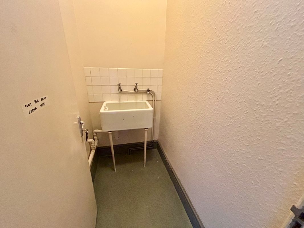 Former Barclays Bank, 46 Rhosmaen Street, Llandeilo, Dyfed, SA196HF