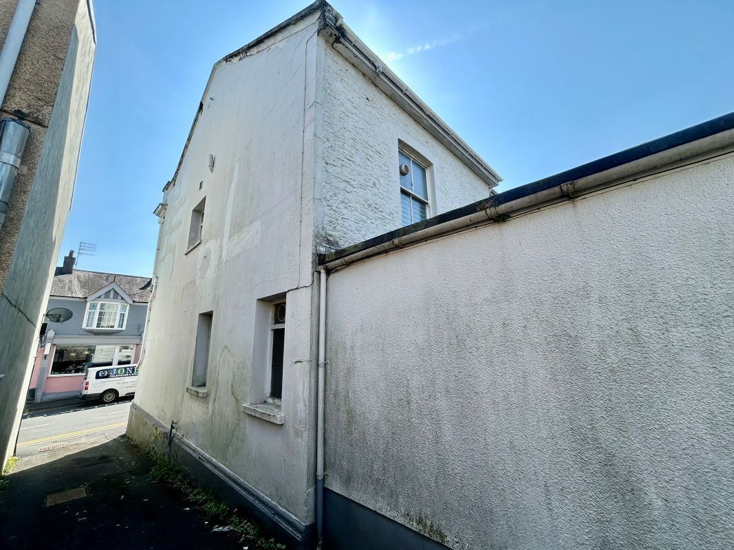 Former Barclays Bank, 46 Rhosmaen Street, Llandeilo, Dyfed, SA196HF