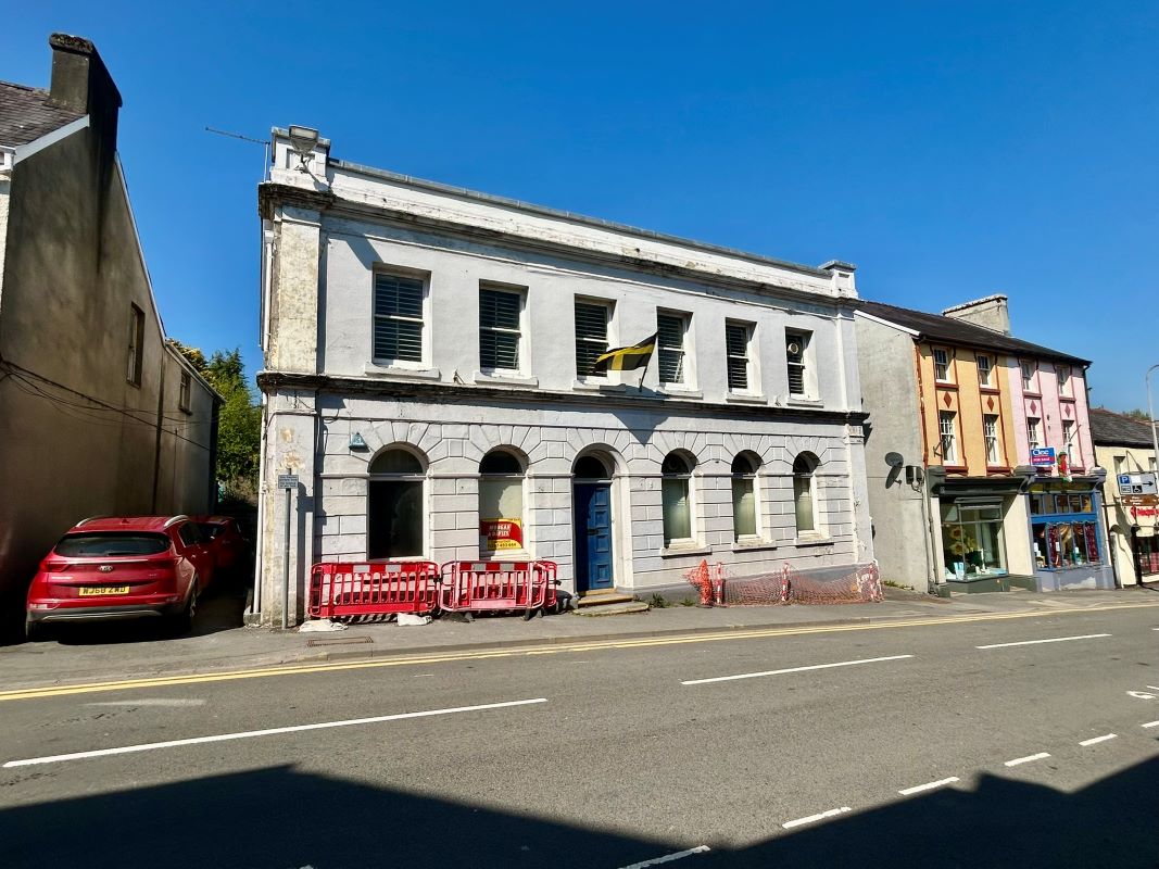 Former Barclays Bank, 46 Rhosmaen Street, Llandeilo, Dyfed, SA196HF