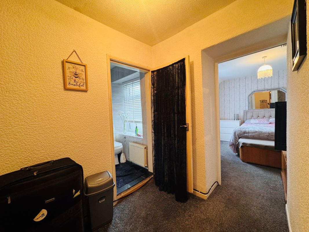 35 High Street, Ferndale, CF434RH