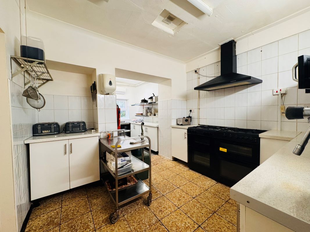 35 High Street, Ferndale, CF434RH