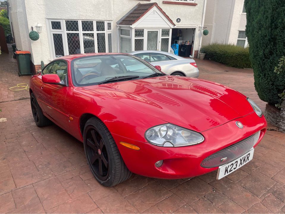 1999 Jaguar XKR Image