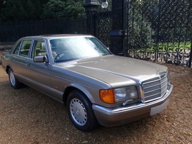 1988 Mercedes-Benz SEL Series 560 Image