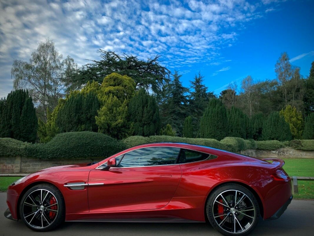 2014 Aston Martin Vanquish V12 Image