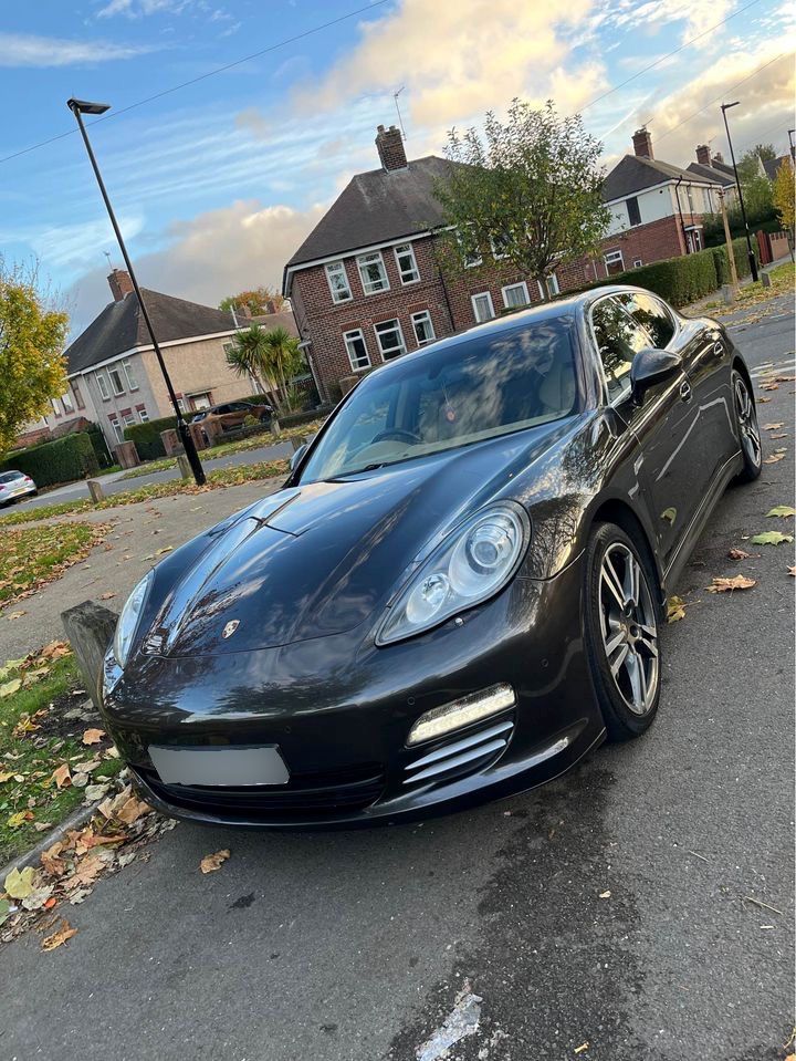 2010 Porsche Panamera Image