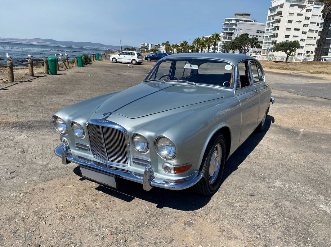 1968 Jaguar 420 Image