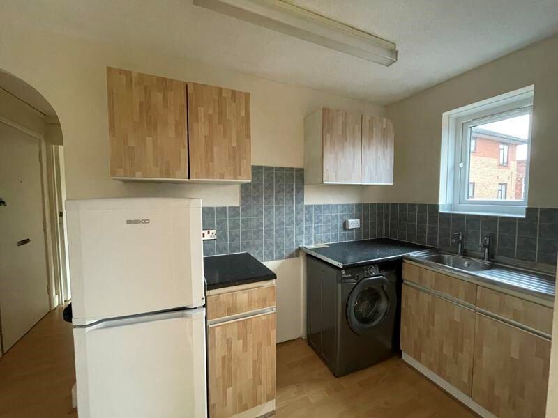 Flat 18 Fordbrook Court, Hatherton Road, Walsall, West Midlands, WS1 1YA