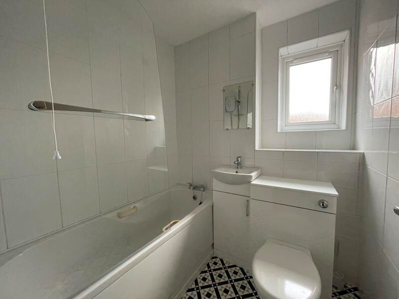 Flat 18 Fordbrook Court, Hatherton Road, Walsall, West Midlands, WS1 1YA