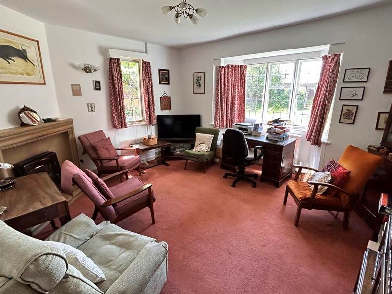 51 Hollyfield Road, Sutton Coldfield, West Midlands, B75 7SE