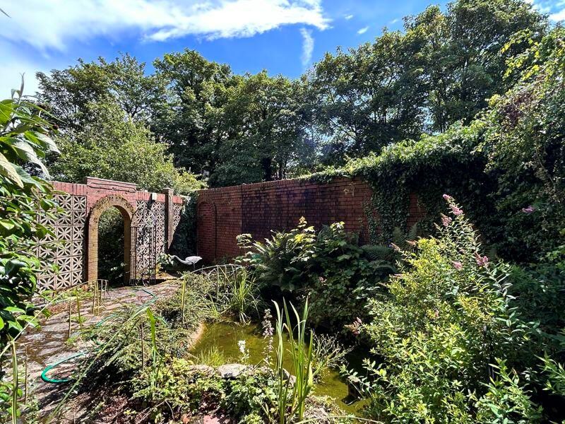 51 Hollyfield Road, Sutton Coldfield, West Midlands, B75 7SE