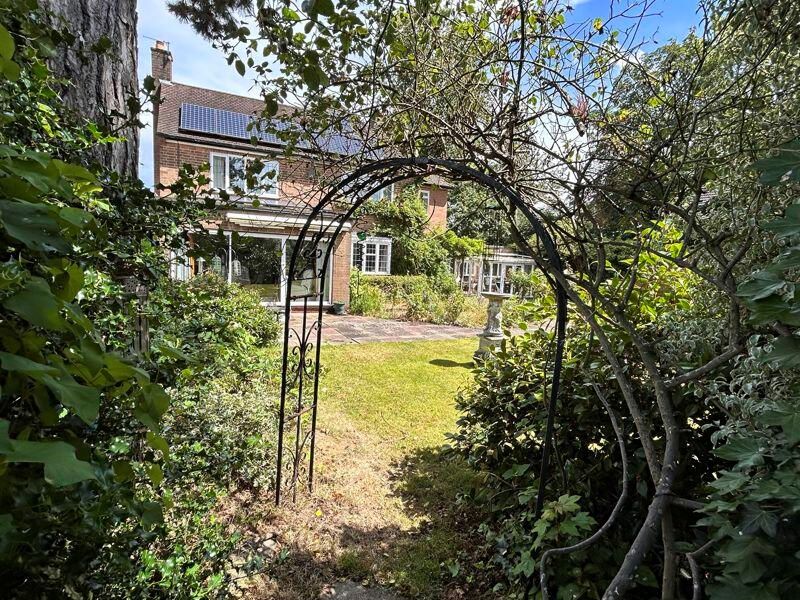 51 Hollyfield Road, Sutton Coldfield, West Midlands, B75 7SE