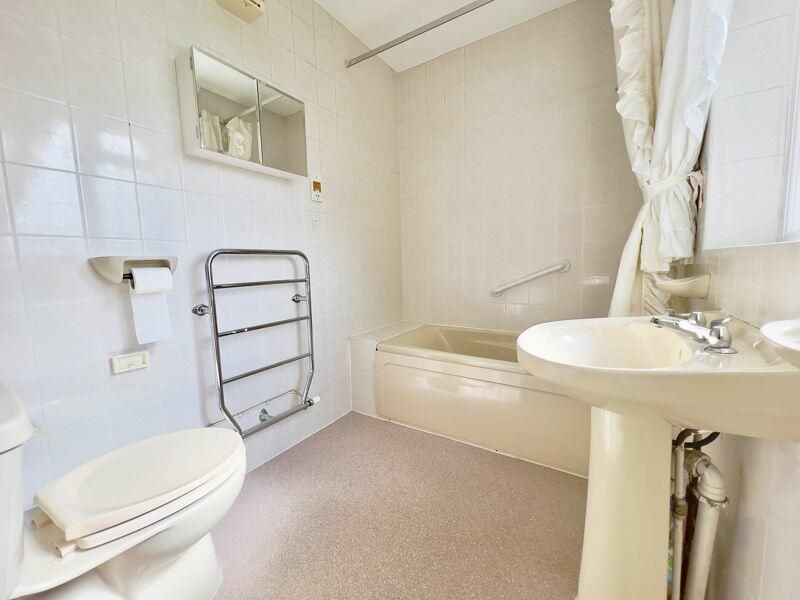 51 Hollyfield Road, Sutton Coldfield, West Midlands, B75 7SE