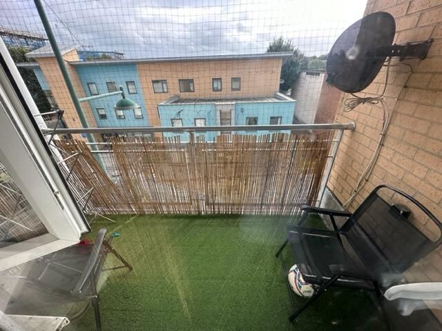 37 Pier Road, Erith, Kent, DA8 1TB