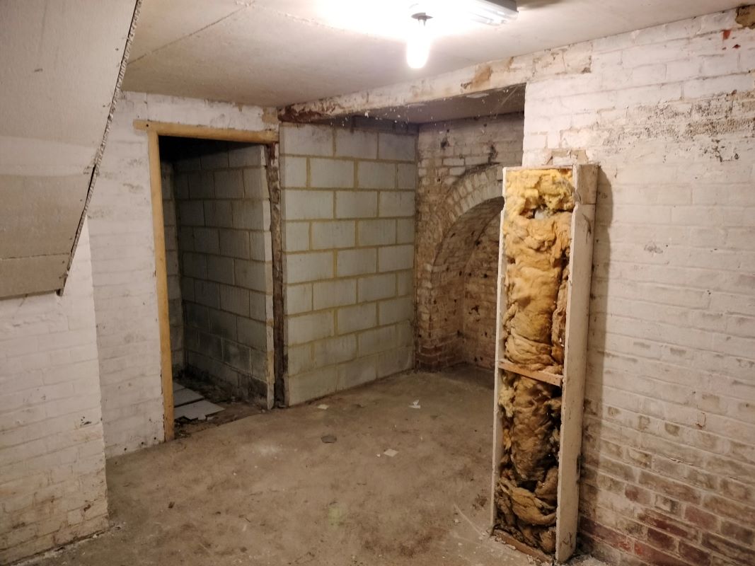 Basement Claremont House, 200 Tonbridge Road, Wateringbury, Maidstone, Kent, ME18 5NU