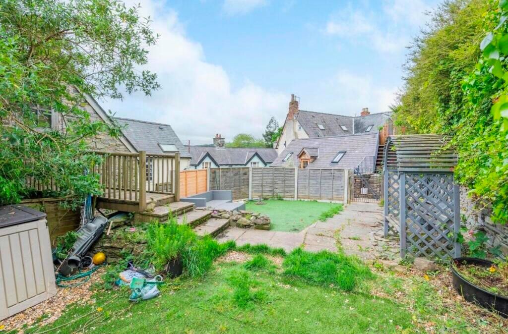 20 Market Square, Bishops Castle, Shropshire, SY9 5BN