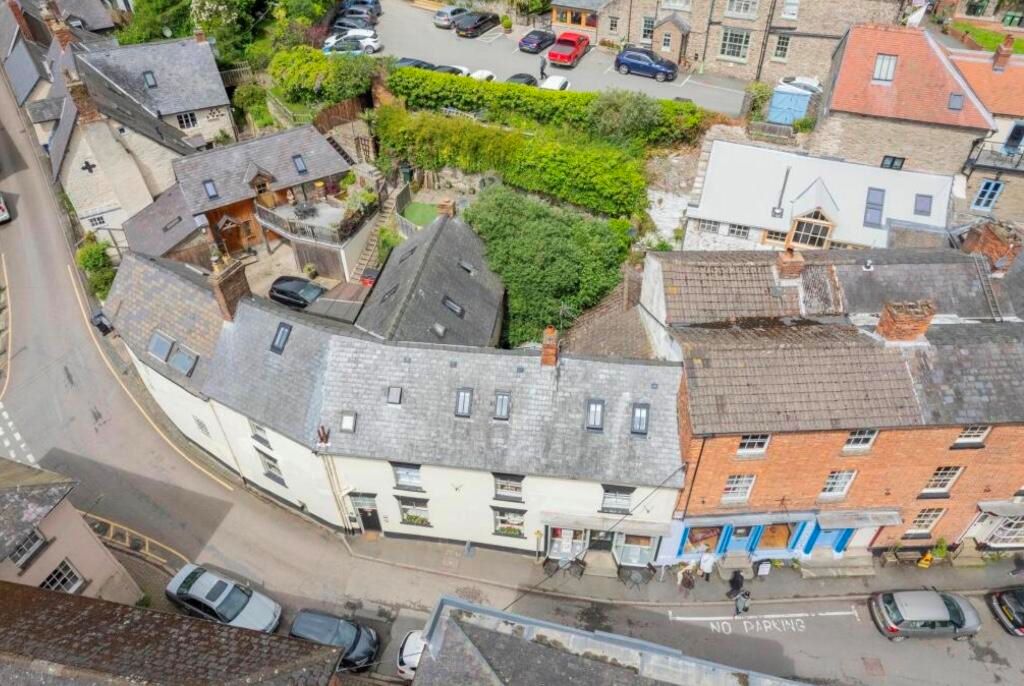 20 Market Square, Bishops Castle, Shropshire, SY9 5BN