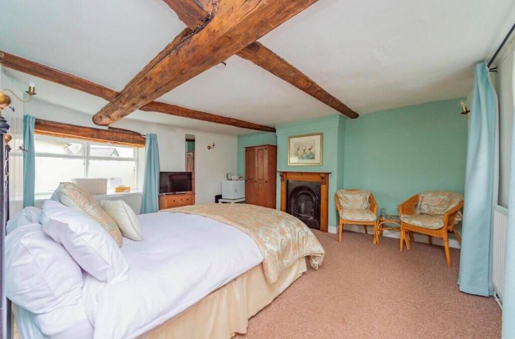 20 Market Square, Bishops Castle, Shropshire, SY9 5BN