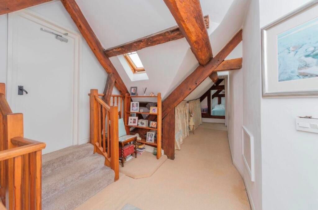 20 Market Square, Bishops Castle, Shropshire, SY9 5BN