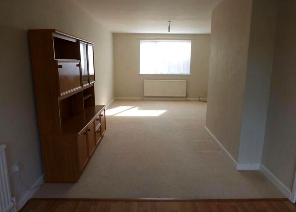 10 Huntingdon Close, Ebley, Stroud, Gloucestershire, GL5 4UD