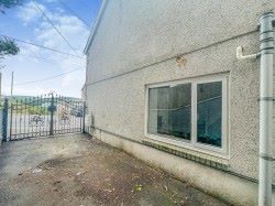 Fforest Road, Pontarddulais, Swansea, West Glamorgan, SA4 0TN