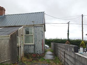 Heol Llanelli, Pontyates, Llanelli, Dyfed, SA15 5UH