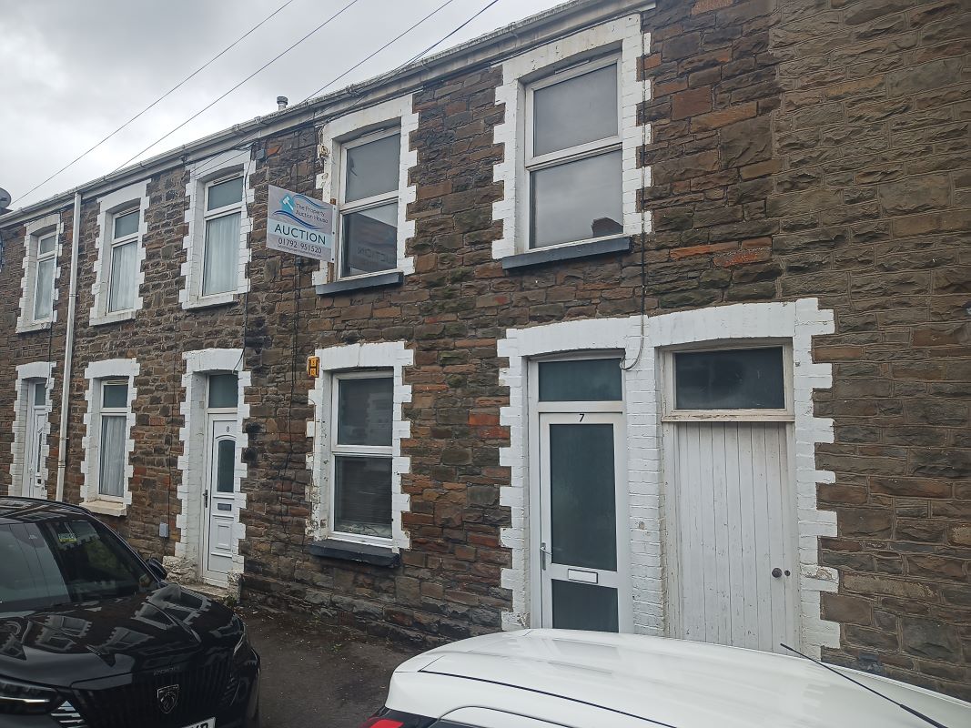 Creswell Road, Neath, West Glamorgan, SA11 1HE - Online Auctions