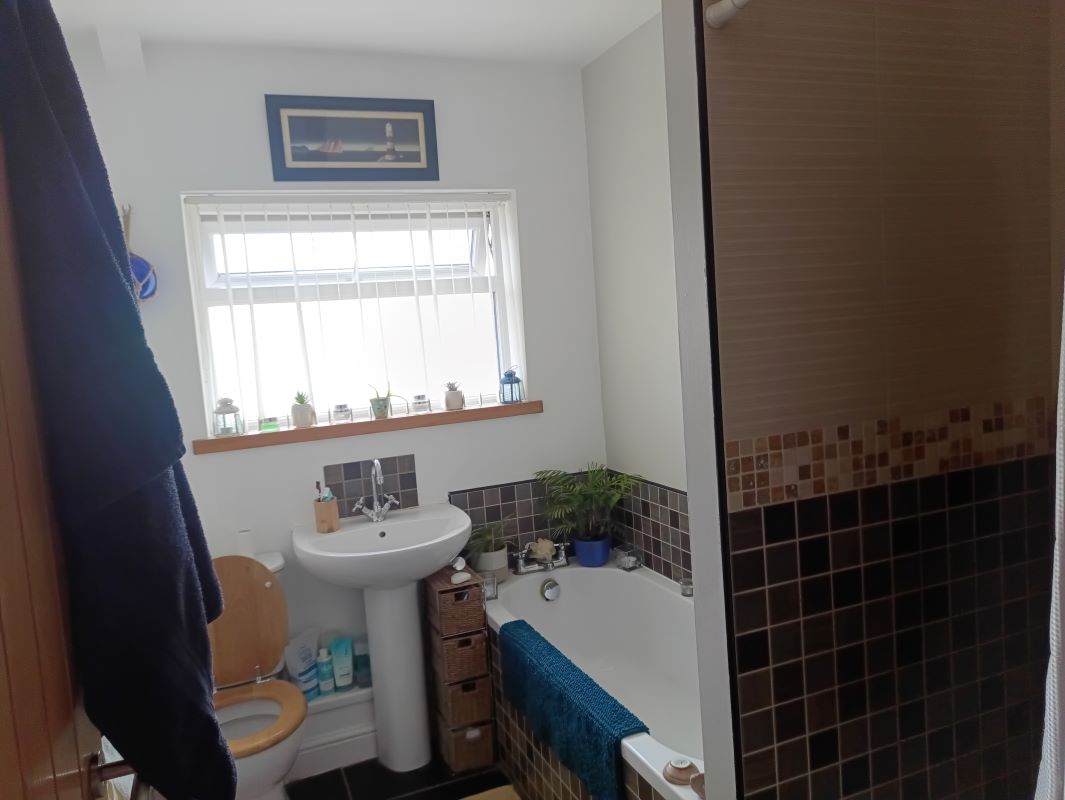 Brunant Road, Gorseinon, Swansea, West Glamorgan, SA4 4FL