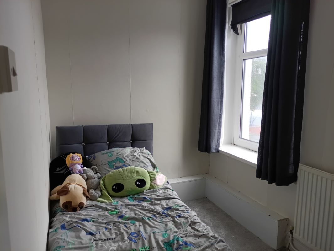 Coleshill Terrace, Llanelli, Dyfed, SA15 3DA