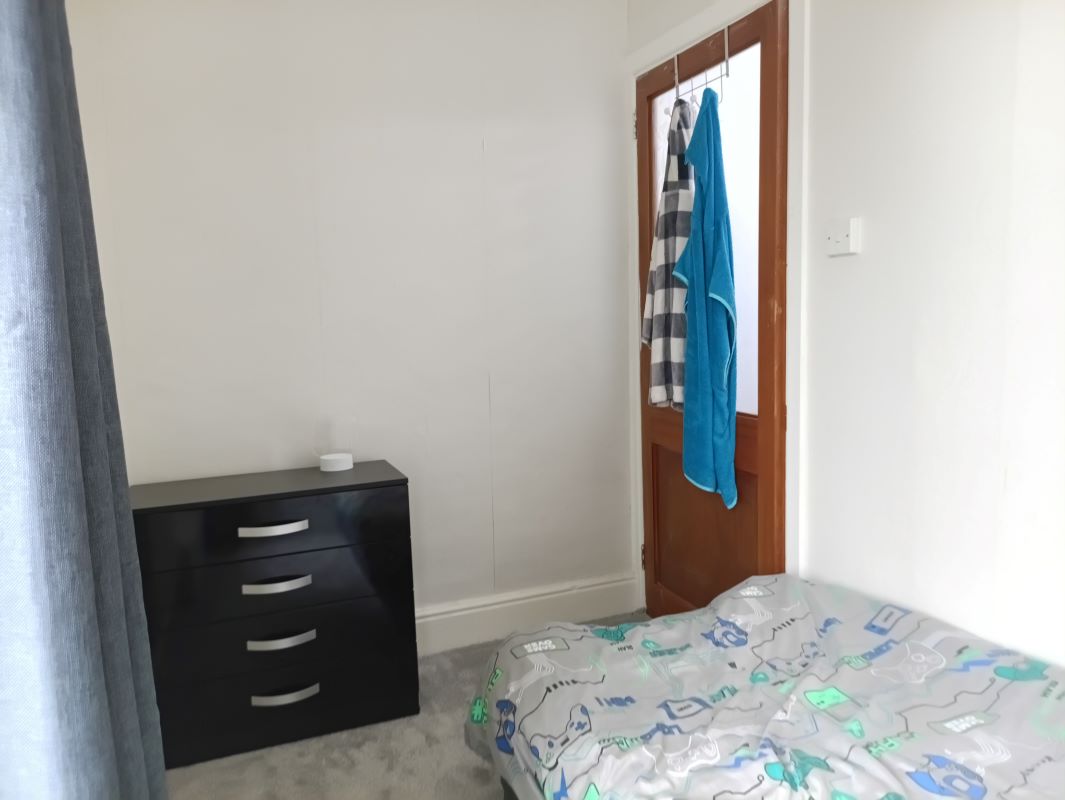 Coleshill Terrace, Llanelli, Dyfed, SA15 3DA