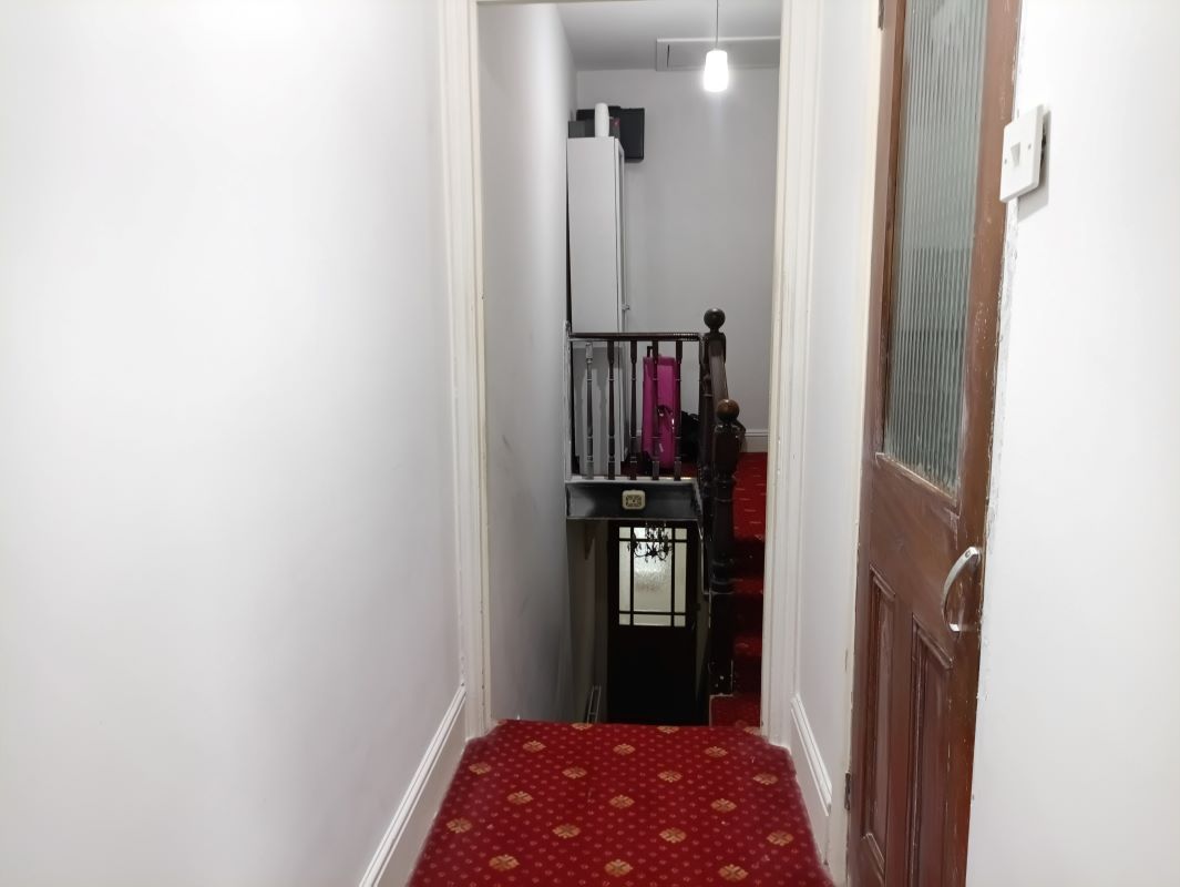 Coleshill Terrace, Llanelli, Dyfed, SA15 3DA